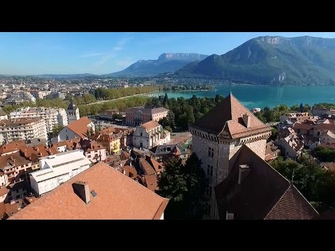 Vue d'ici : le château d'Annecy