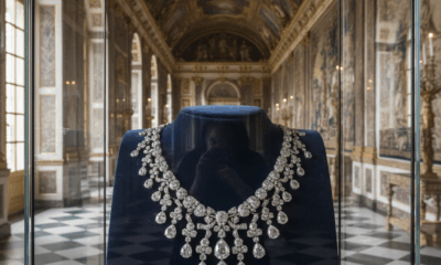 découvrez l'histoire fascinante du collier de la reine : ses origines, les scandales entourant cette affaire royale et les mystères qui continuent de captiver les esprits.